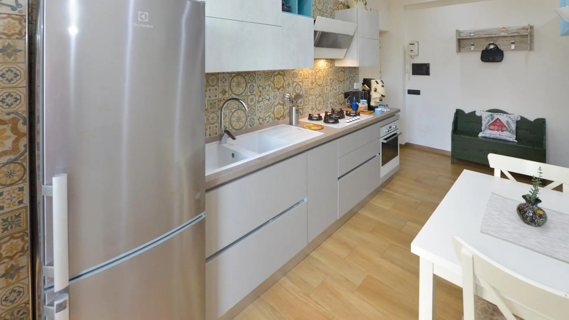 Apartment Micione22 Stazione Centrale Naples