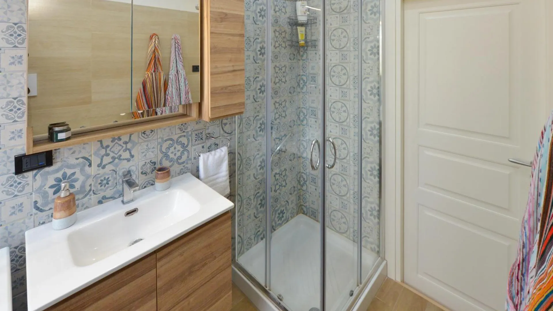 Apartment Micione22 Stazione Centrale Naples Italy